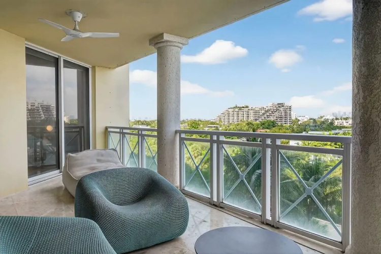 Coastal Enclave Key Biscayne Oceanview w Pool