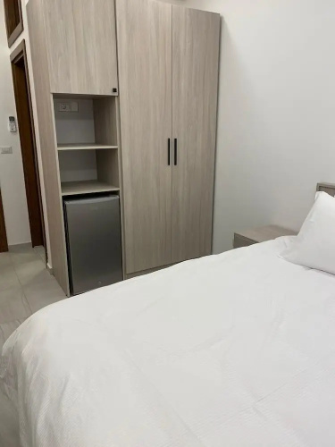 Shade Suites and Studios