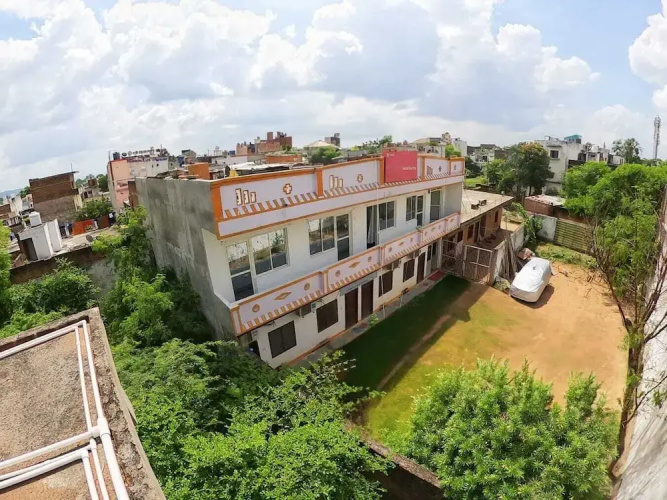 Karma Hostel