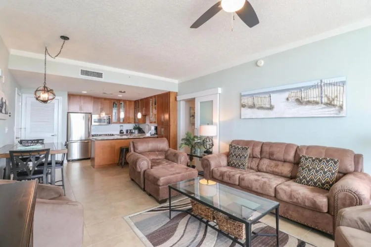 2 Bedrooms Apartment