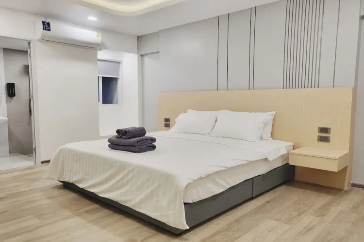 Suite with balcony