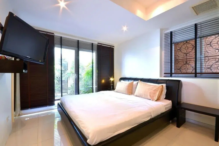 Luxury 5 Stars Beach Villa 6 Beds