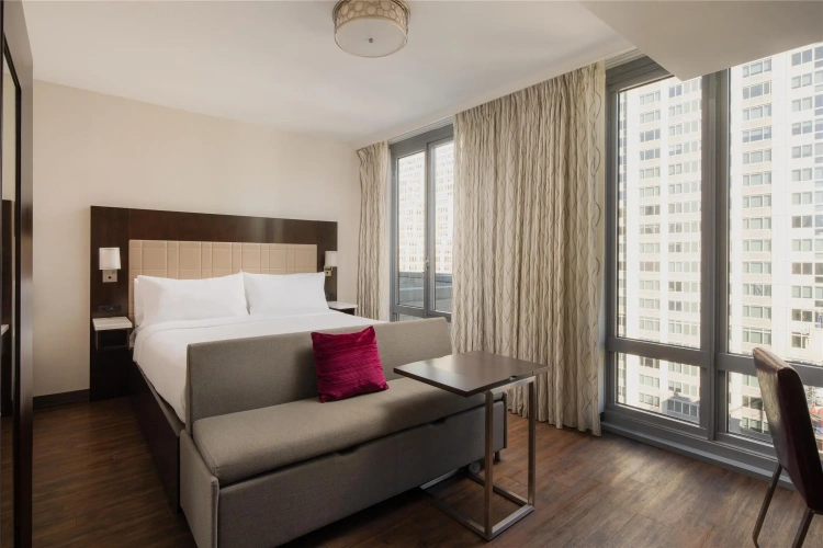 Double room with city view