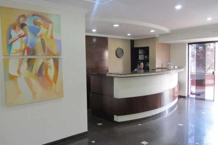 Golden Suite Hotel
