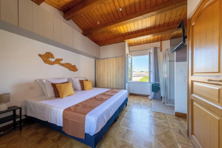 3 Bedrooms Villa