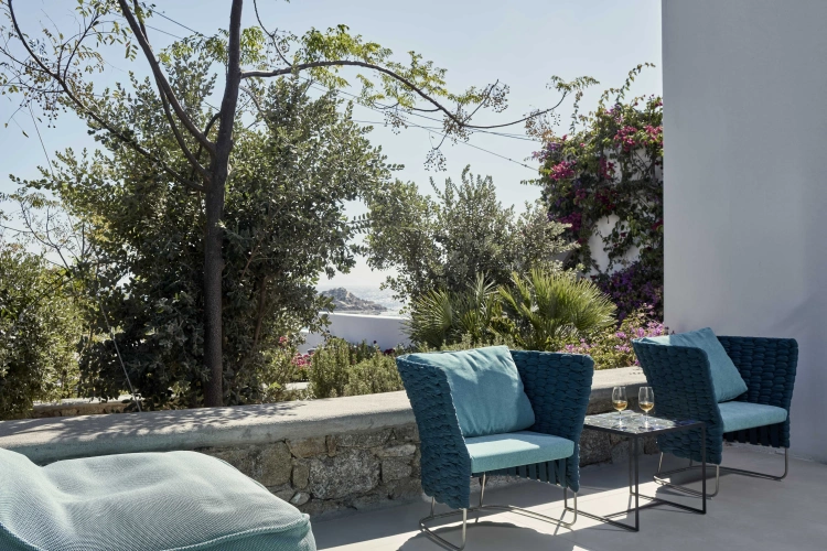 2 Bedrooms Villa
