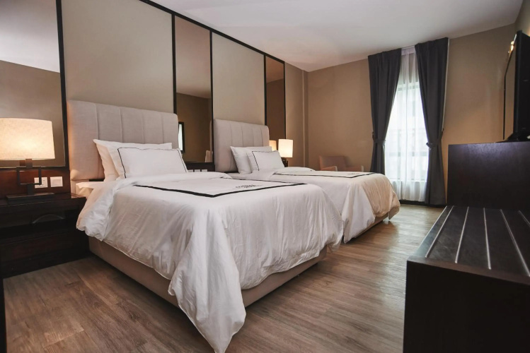 Corsica Hotel