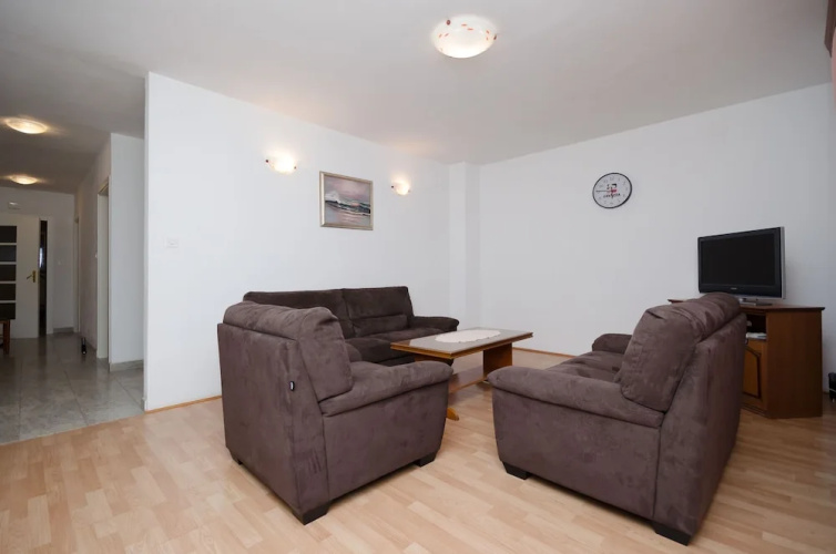 Apartments Ruza-rajska Beach