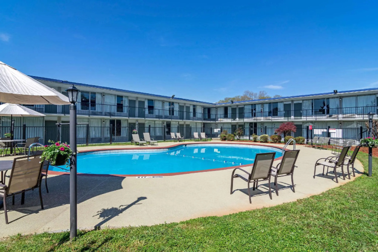 Quality Inn & Suites