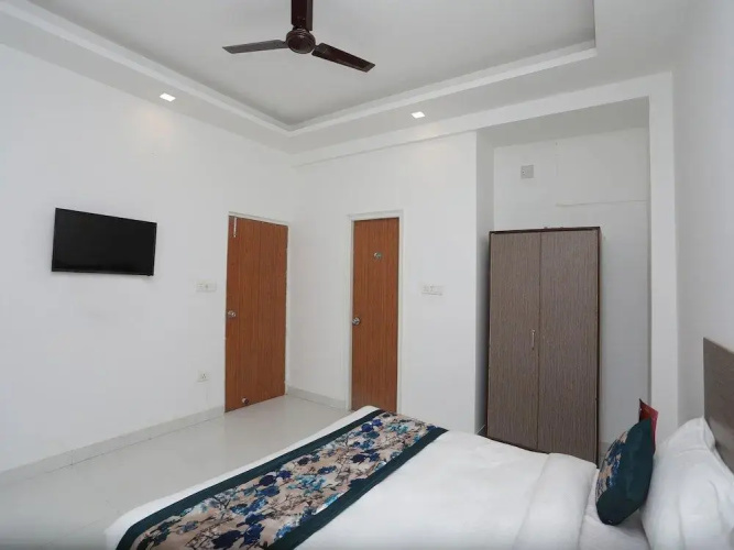 Hotel Gaurav Continental