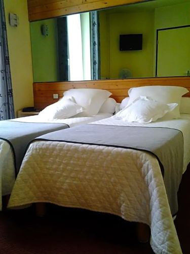 Dyke Hotel