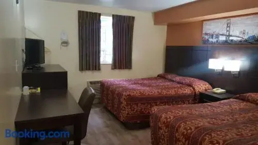 Royal Windsor Inn & Suites