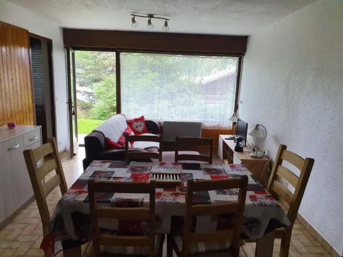 3 Bedrooms Apartment