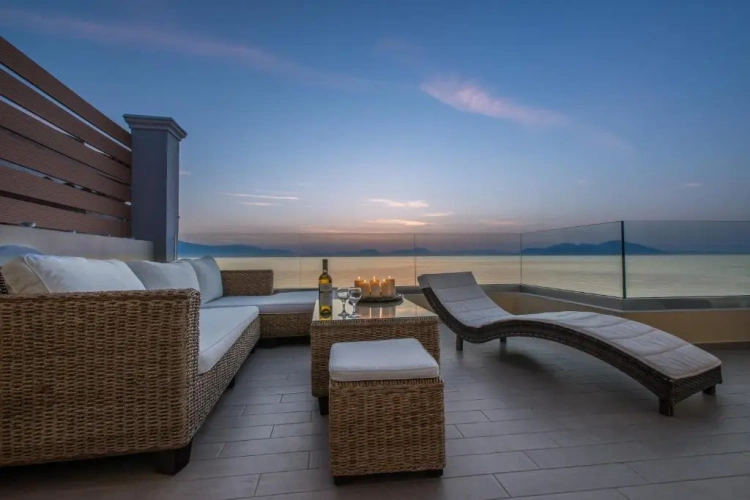 Apartment with sea view