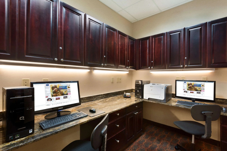 Hampton Inn & Suites Mission