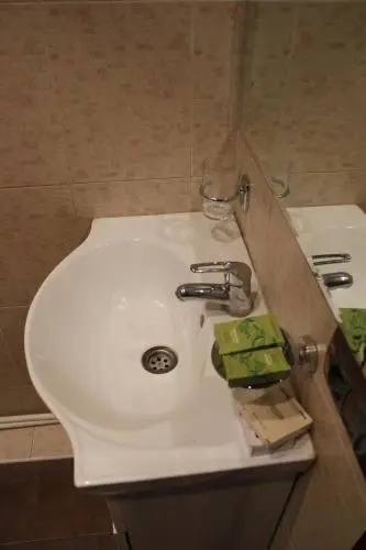 Metro Aparthotel