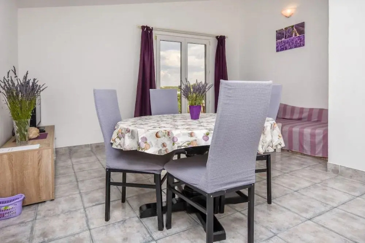 Apartment Karabatic