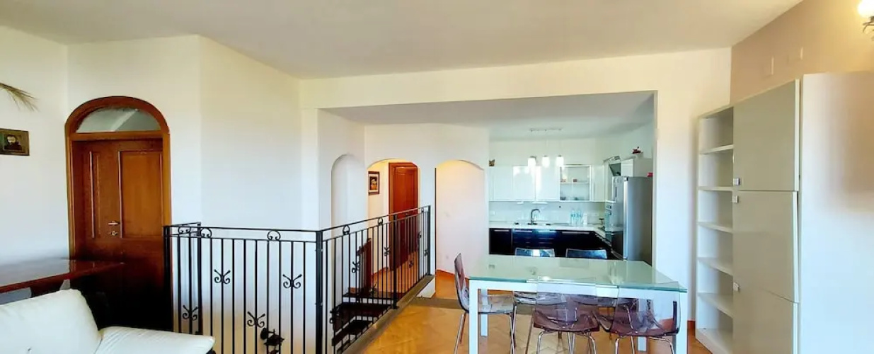 Villa a Stones Throw From the sea