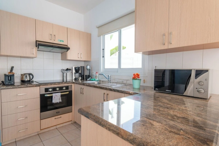 2 Bedrooms Villa with balcony