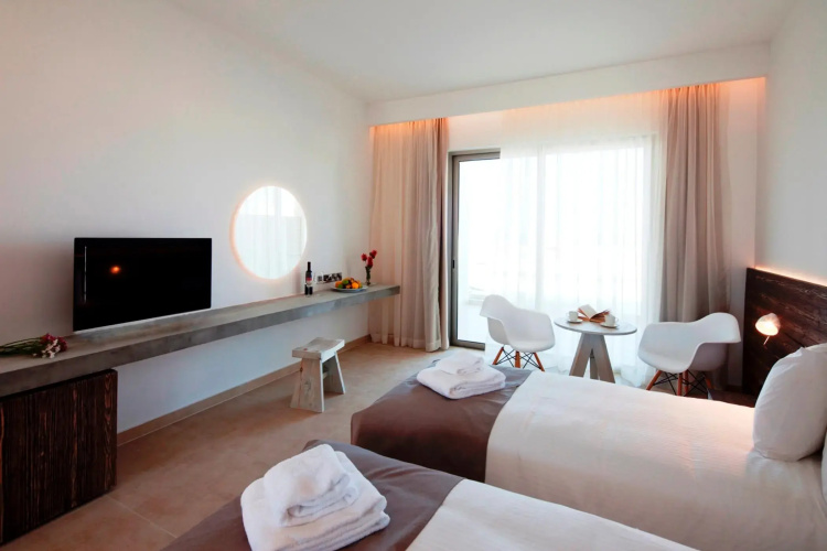 Amphora Hotel & Suites