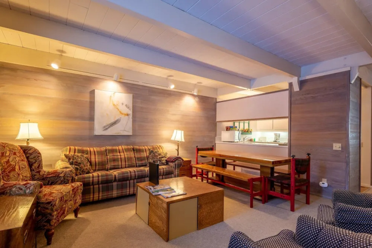 Dollar Meadows 1382 - 2 Br Condo