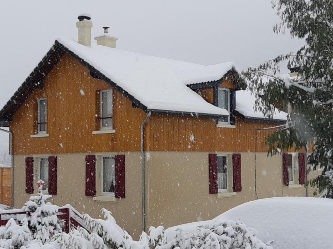 4 Bedrooms Cottage