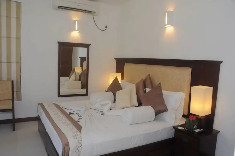 Scarlet White Resort