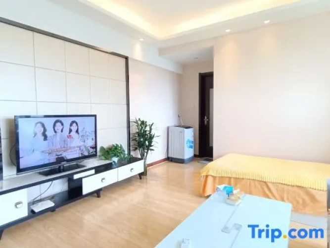 1 Bedroom Business Family room