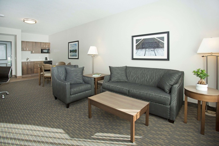 Wingate by Wyndham Calgary Airport photo 6