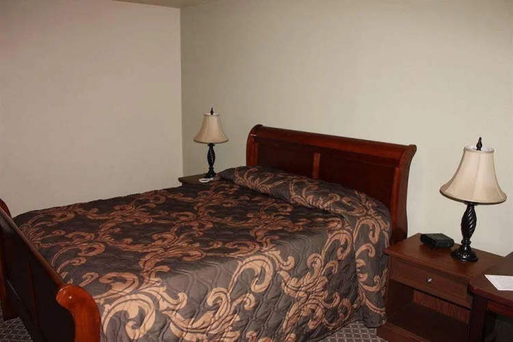 The Monticello Hotel