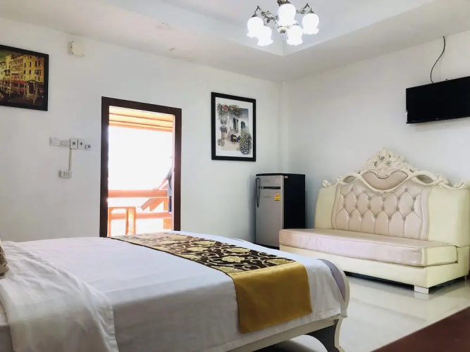 Vang Vieng Romantic Mountain View Resort