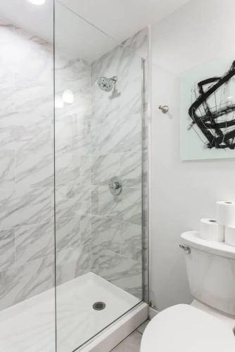 Black Walnut - Modern 1 BDR in Downtown