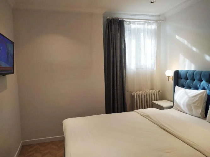Verna Hotel