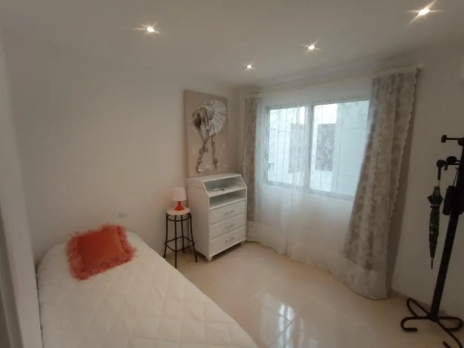 3 Bedrooms Apartment