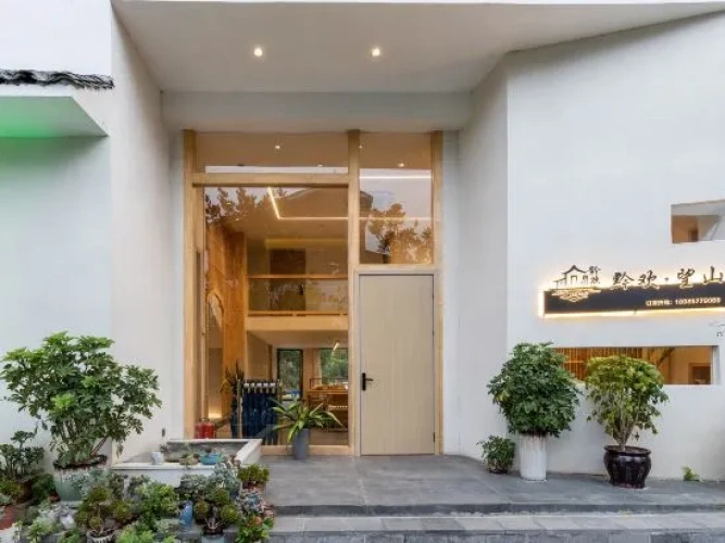 Qianhuan·evelyn·Wangshan Light Luxury Pool Homestay (Libo Xiaoqikong East Gate)