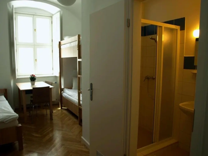 Standard Triple room
