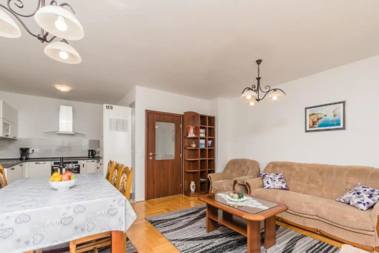 Apartment SILVIJE