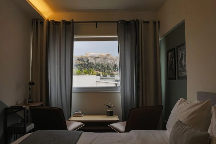 Elite Ermou Suites