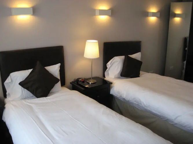 Maclean Guest House