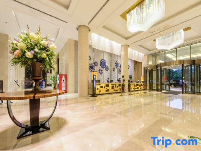 Lvcheng Lanwan Holiday Hotel