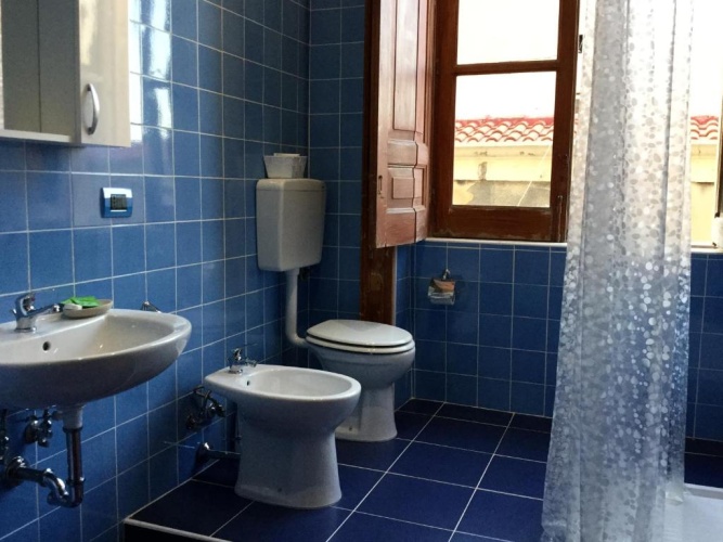 Standard Triple room with sea view