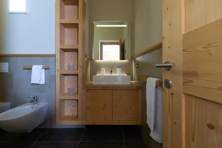 Ad Residence