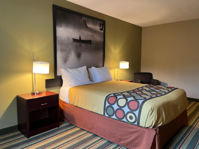 Jolly Roger Inn Resort