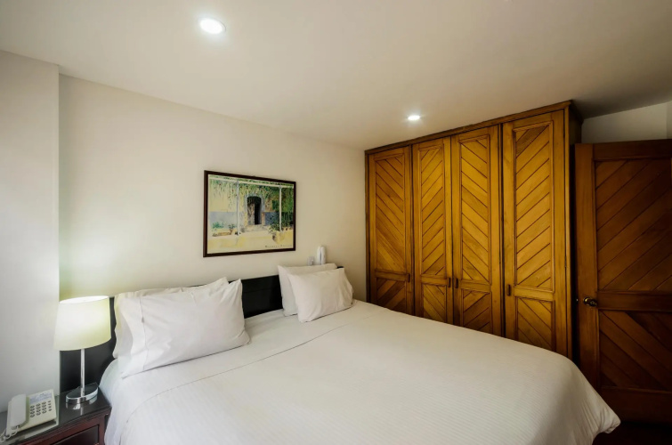 Travelers Suites Edificio Fontana Plaza