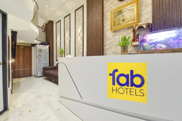Fabhotel Dr Green'S