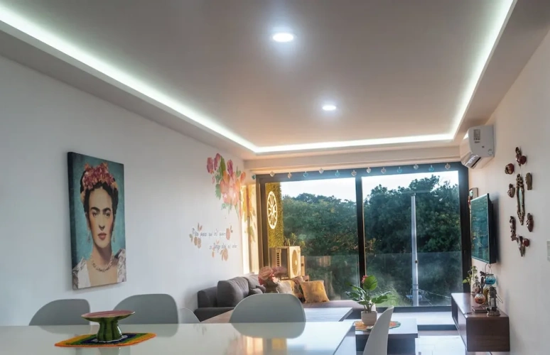 2 Bedrooms Apartment