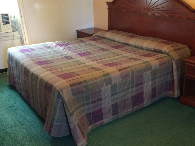 Howard's Motel