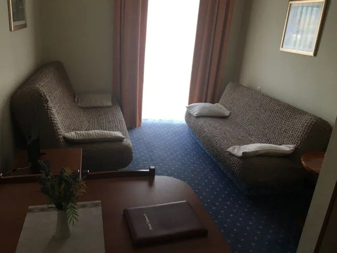 Hotel Dobrovit