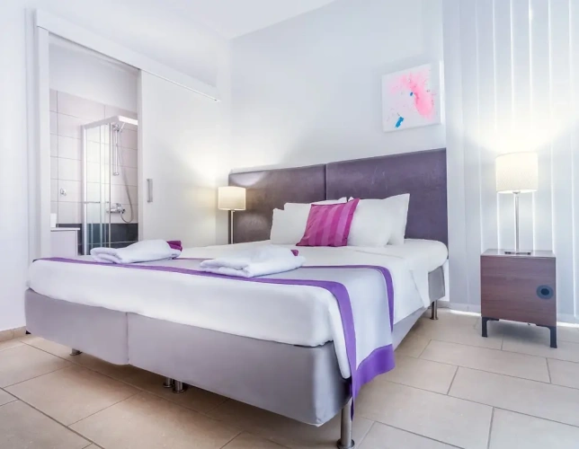 3 Bedrooms Luxury Suite with partial sea view