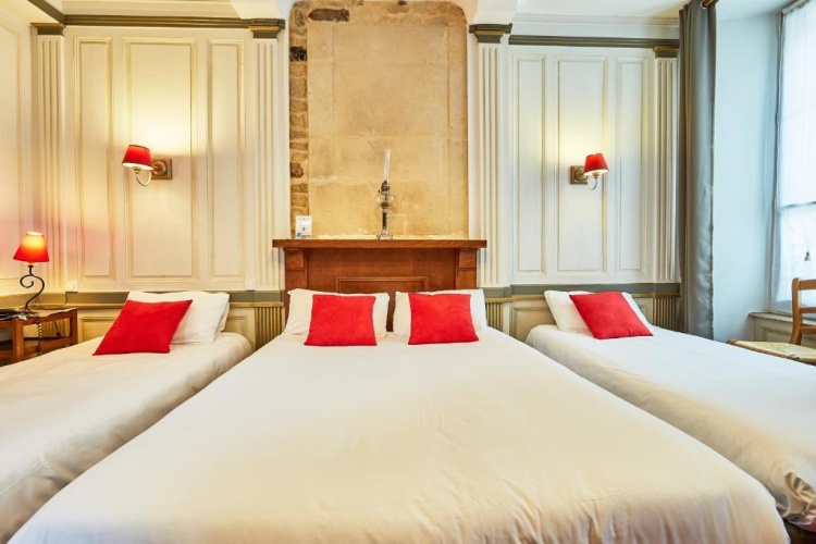 Standard Double room with view